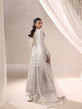 Silver Flora Peshwas & Lehenga Ensemble