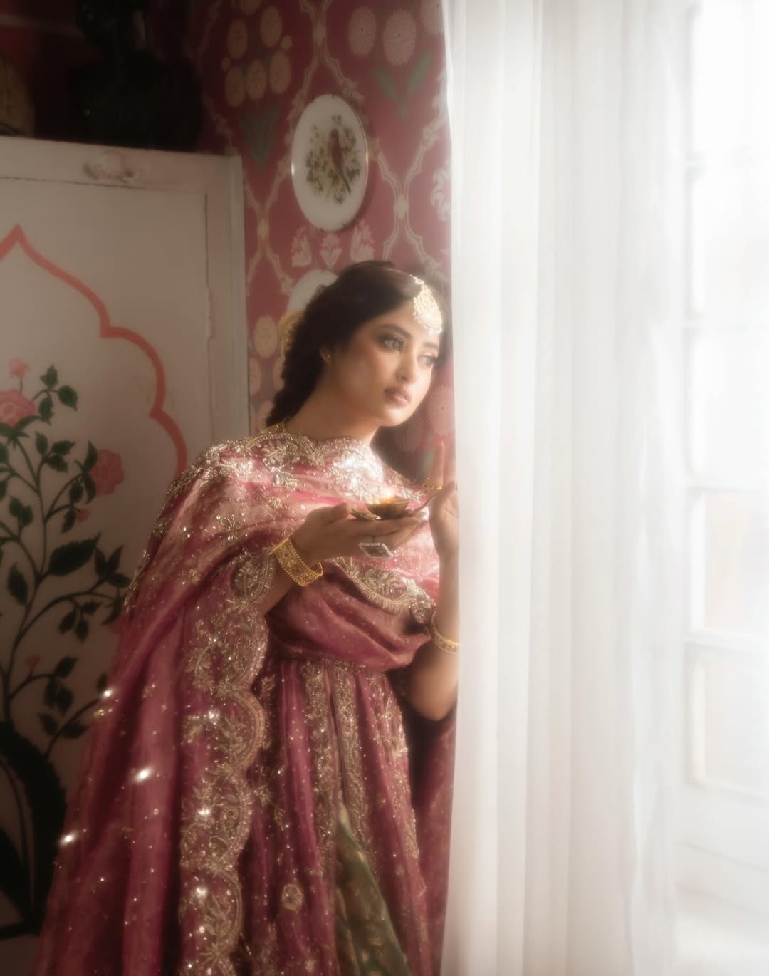 Gul-e-Zar | Hand-Embellished Royal Magenta Pishwas