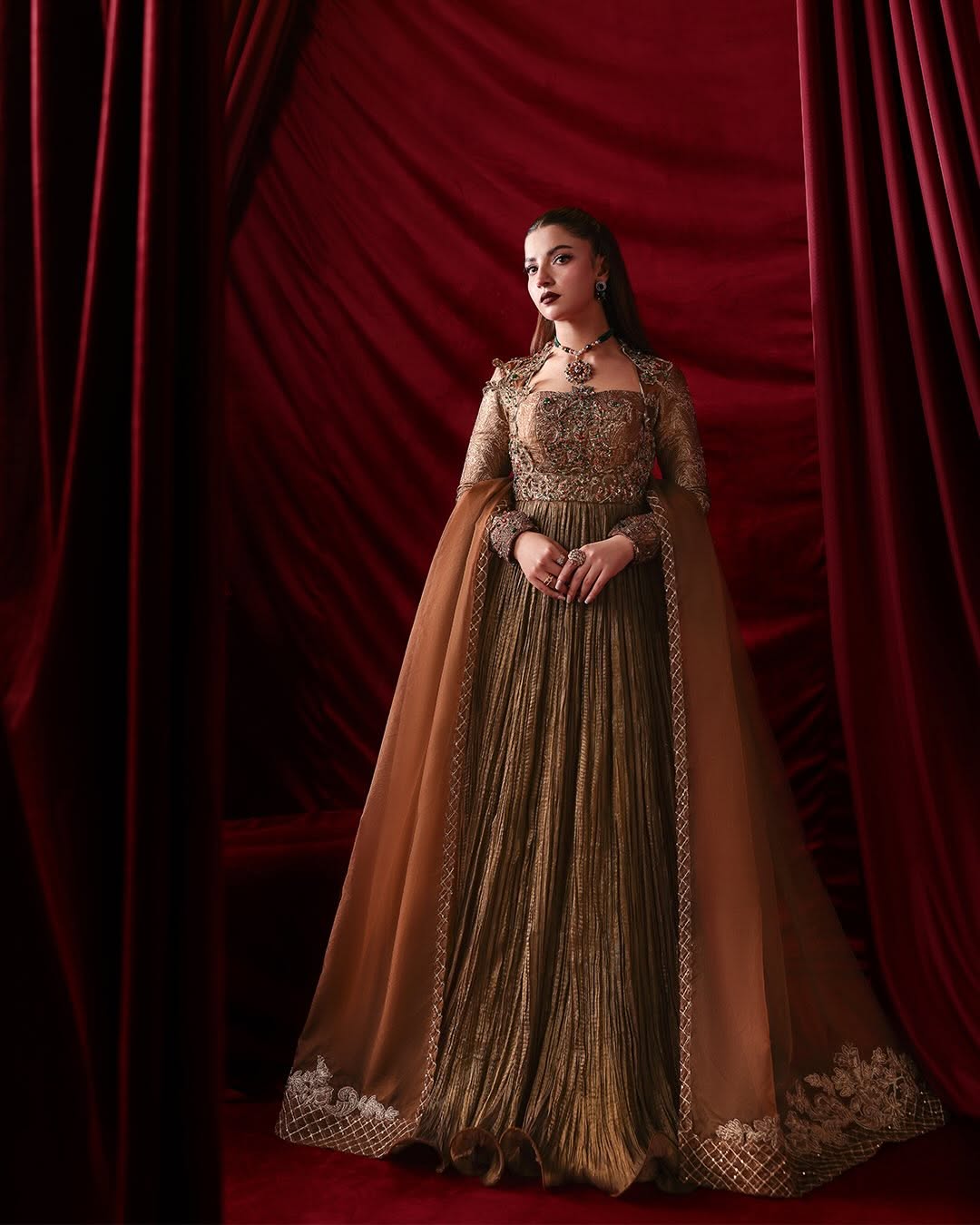 Gold Crushed Silk Pishwas