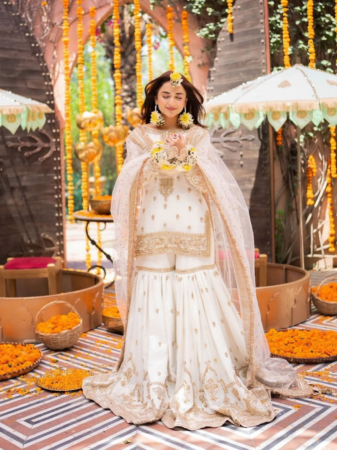 White Zardozi Hand-Embellished Gharara Set – As Seen on Yumna Zaidi & Wahaj Ali